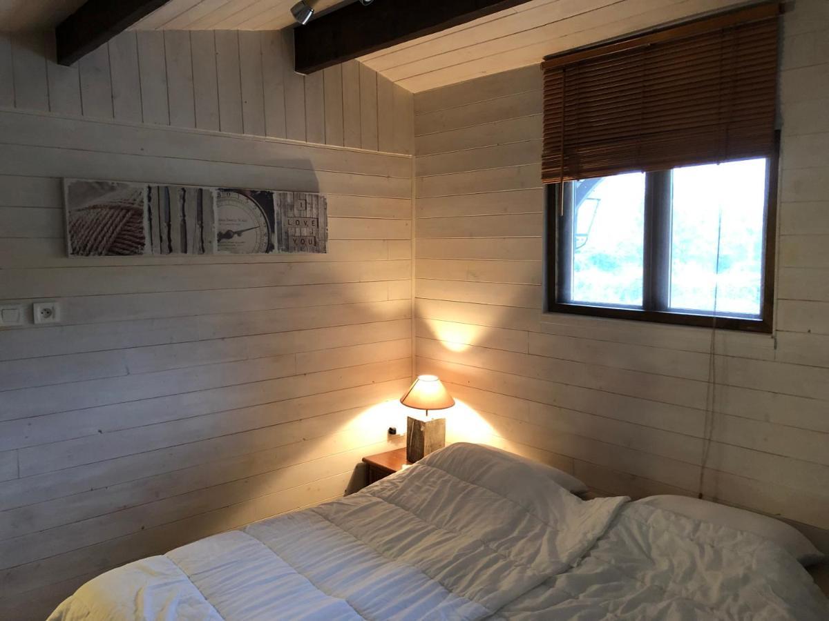 Le Bon Chemin Studio Stockholm Sainte-Nathalène Eksteriør bilde
