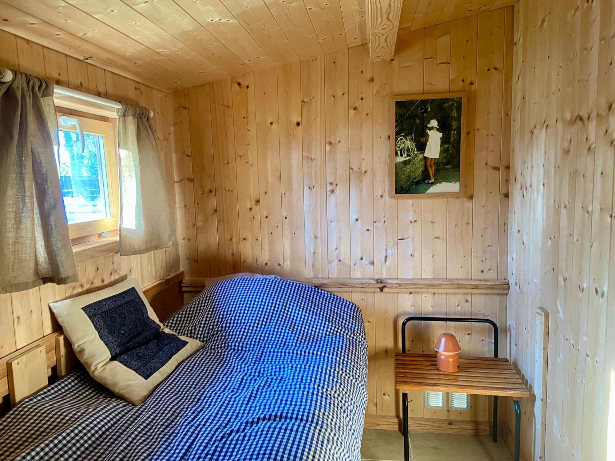 Le Bon Chemin Studio Stockholm Sainte-Nathalène Eksteriør bilde